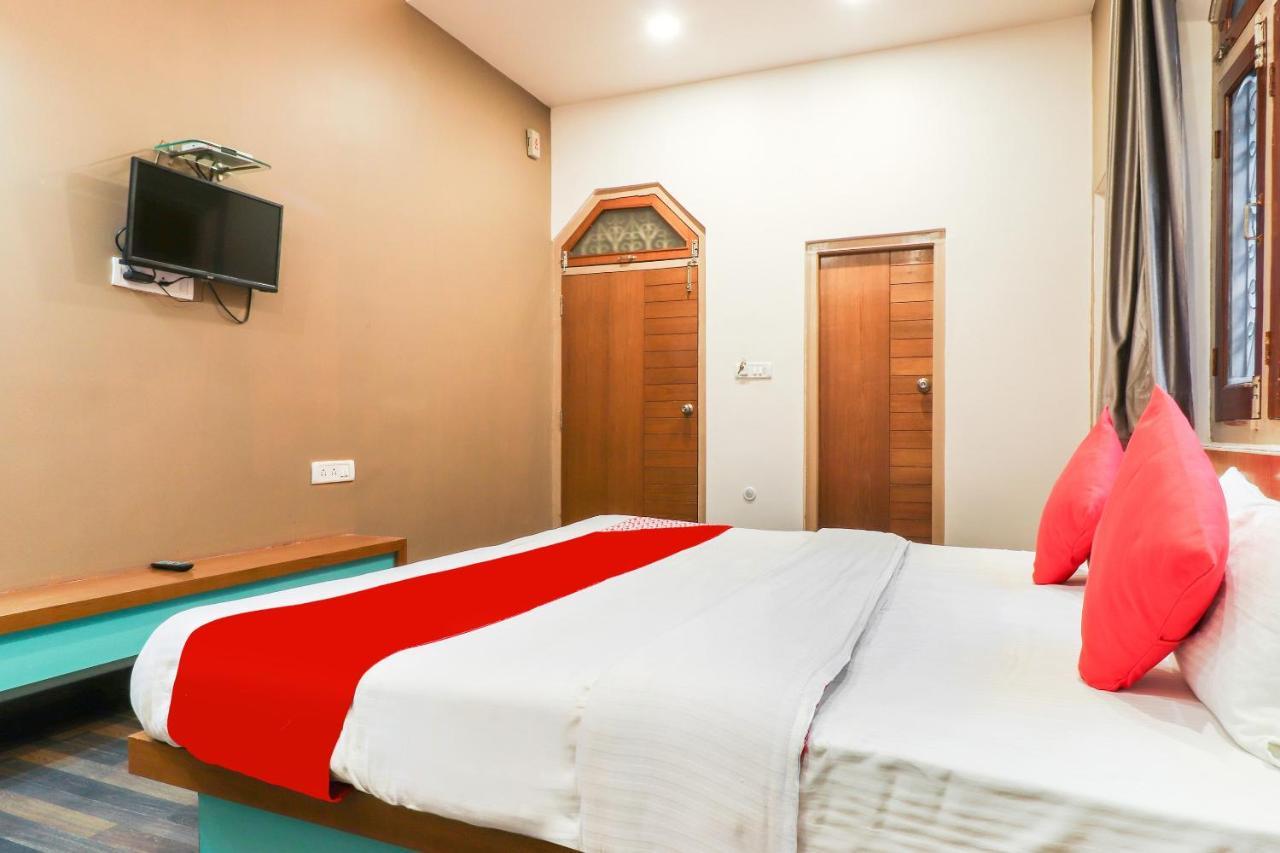 Oyo 26781 Hotel Raghupati Ayodhya Εξωτερικό φωτογραφία