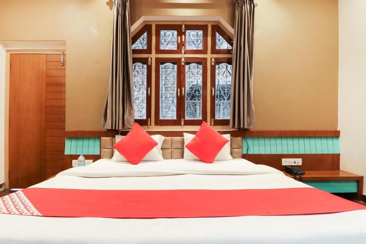 Oyo 26781 Hotel Raghupati Ayodhya Εξωτερικό φωτογραφία