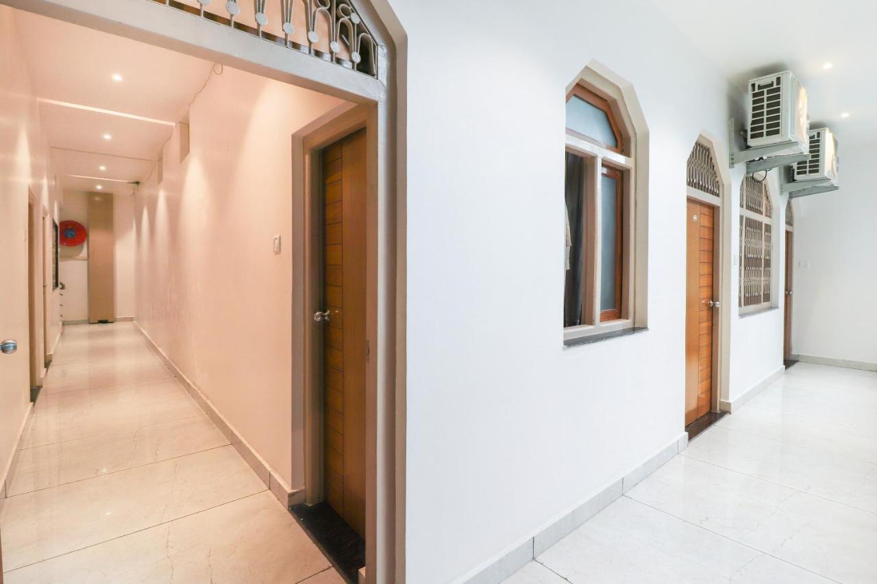 Oyo 26781 Hotel Raghupati Ayodhya Εξωτερικό φωτογραφία